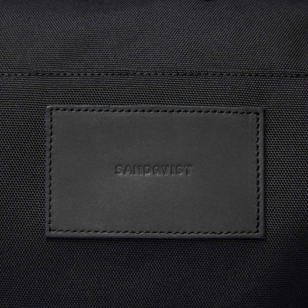 Sandqvist Milton Weekend Bag black with black leather Weekendtas van Polyester