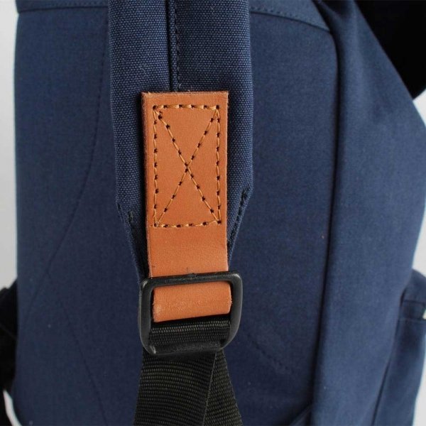 Sandqvist Roald Backpack blue with cognac brown leather backpack van Polyester