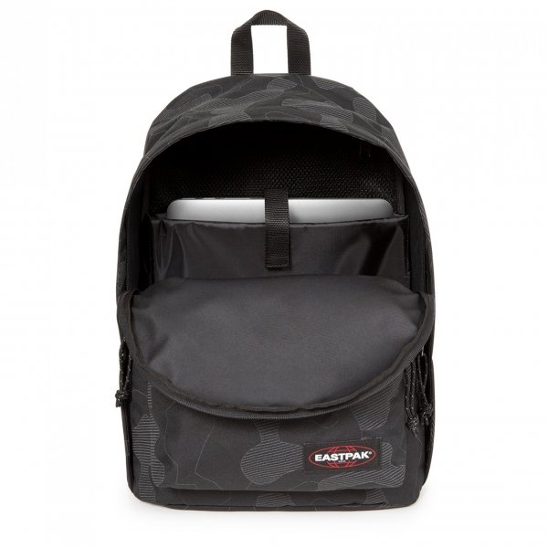 Eastpak Out Of Office Rugzak reflective camo black backpack van Polyester