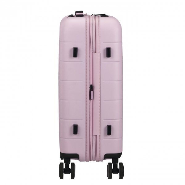 American Tourister Novastream Spinner 55 Exp soft pink Harde Koffer van