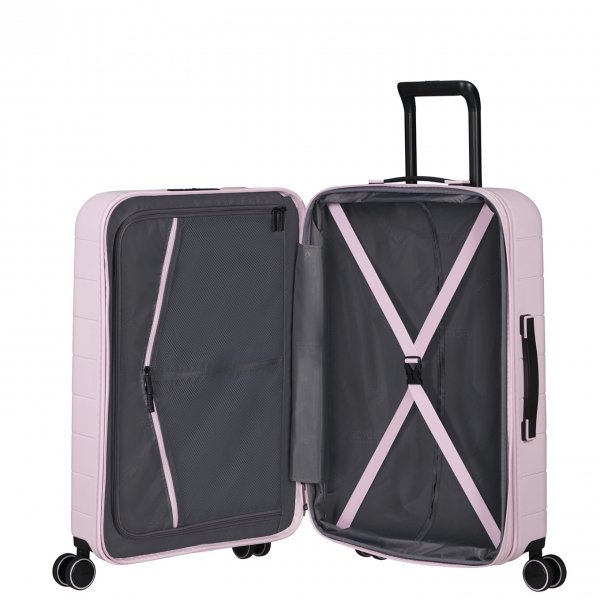American Tourister Novastream Spinner 67 Exp soft pink Harde Koffer